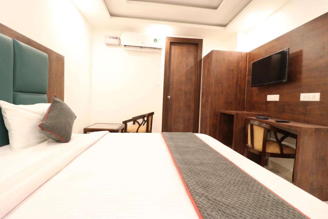 Hotel Krone A Family Hotel Near Igi Airport Delhi Neu-Delhi Exterior foto