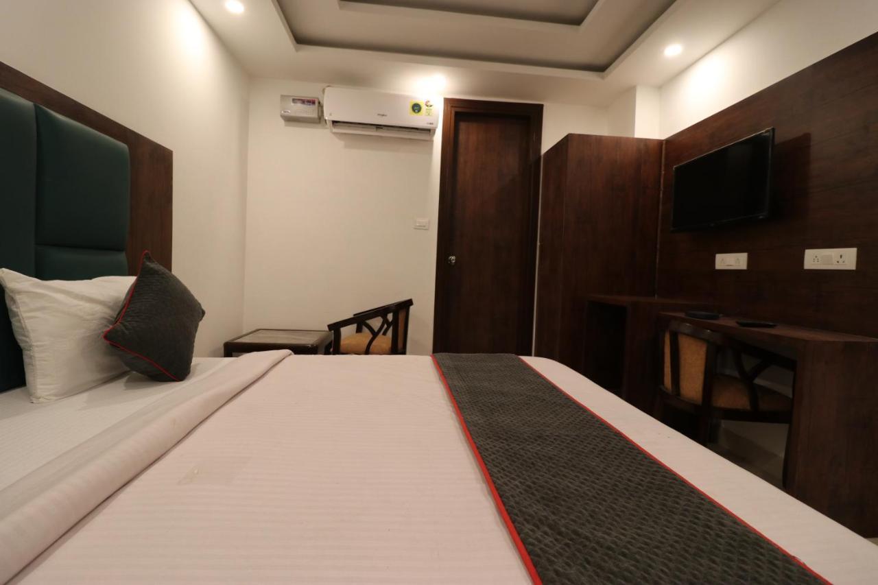 Hotel Krone A Family Hotel Near Igi Airport Delhi Neu-Delhi Exterior foto