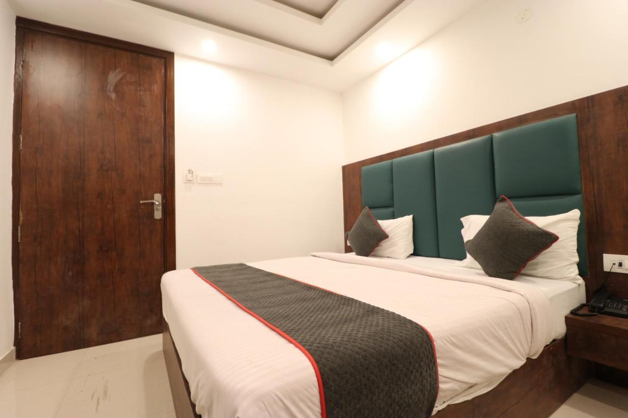 Hotel Krone A Family Hotel Near Igi Airport Delhi Neu-Delhi Exterior foto