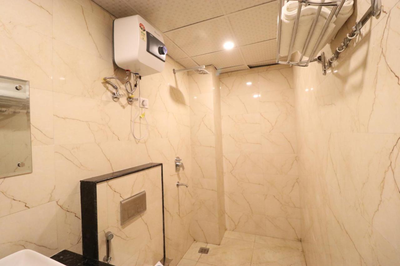Hotel Krone A Family Hotel Near Igi Airport Delhi Neu-Delhi Exterior foto