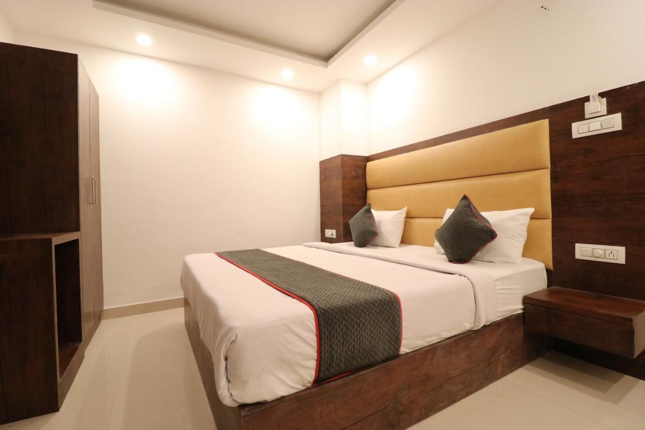 Hotel Krone A Family Hotel Near Igi Airport Delhi Neu-Delhi Exterior foto